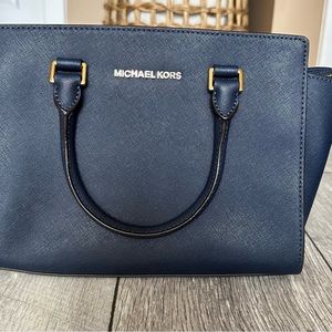 Michael kors purse (smaller)